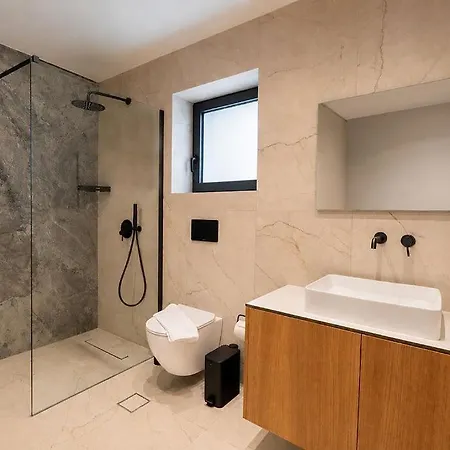Kallithea Luxury -hera-
